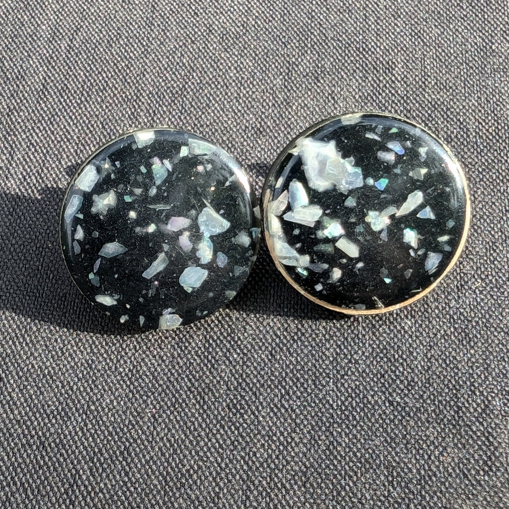 Vintage Lucite Confetti Glitter Earrings  1~3/8"